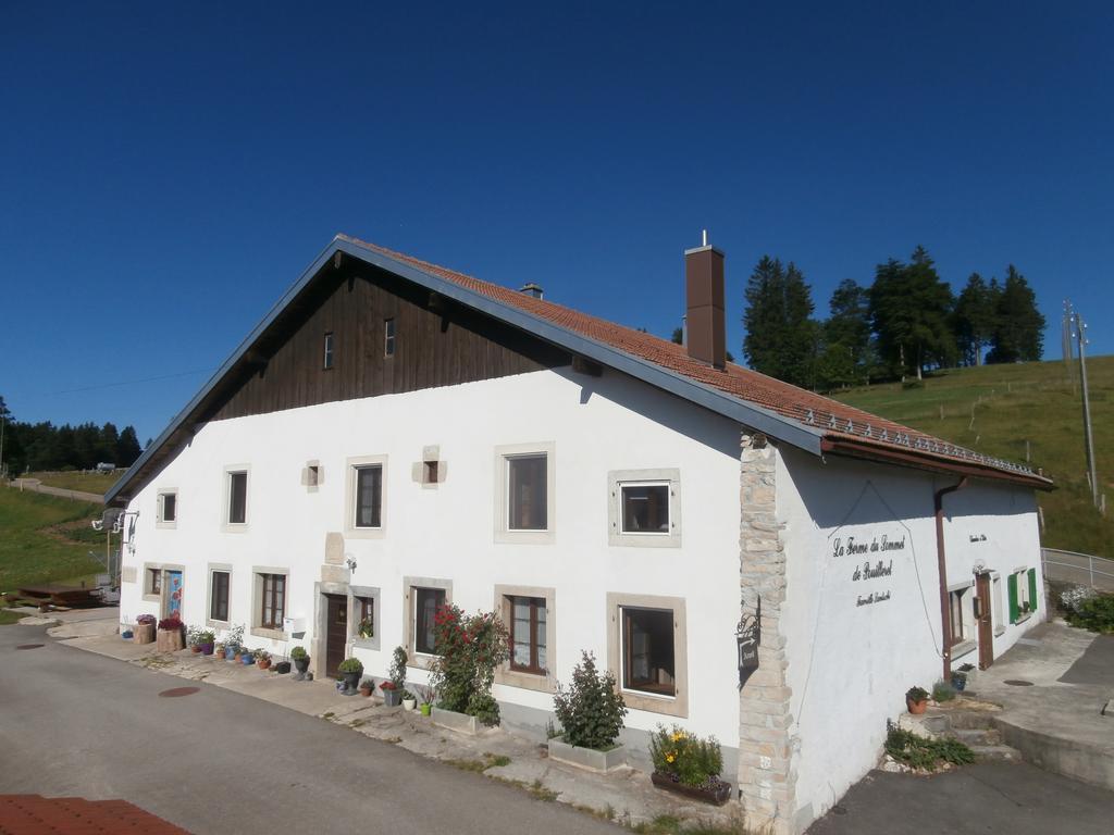 B&B La Ferme De Pouillerel La Chaux De Fonds Exterior foto