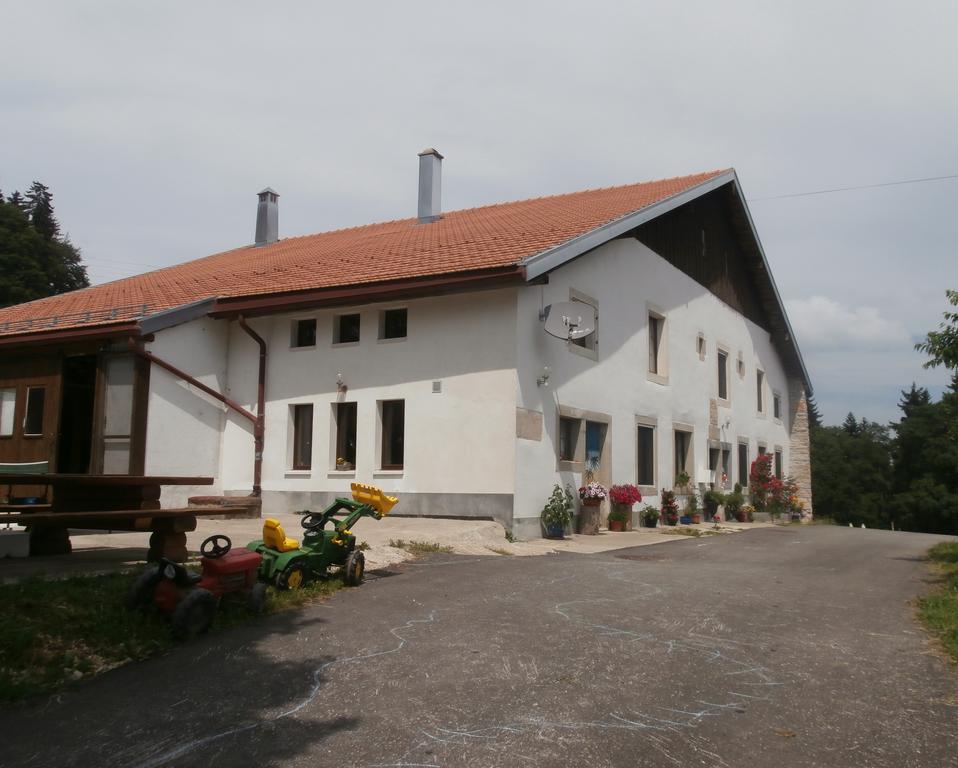 B&B La Ferme De Pouillerel La Chaux De Fonds Exterior foto